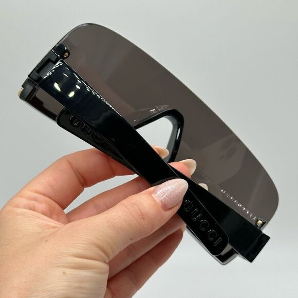 GUCCI Sunglasses GG1637S 003 Black/Grey Unisex Shield NEW - Picture 9 of 11